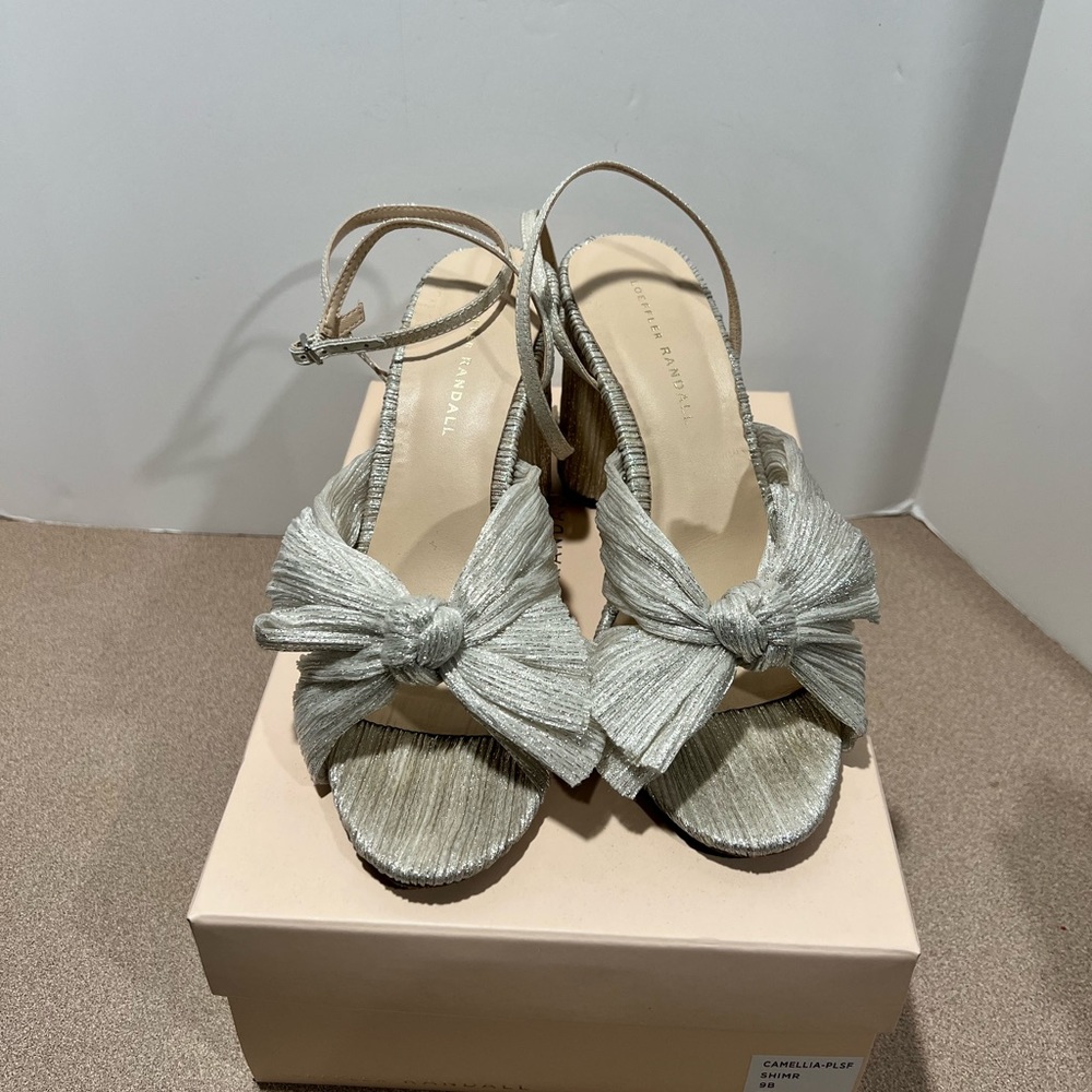 Loeffler Randall Camellia in shimmer - Picture 6 of 9